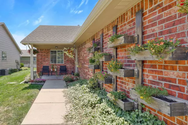 Newton, KS 67114,3005 Cottonwood Hill Dr