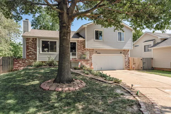 Wichita, KS 67215,10006 W Yosemite Ct