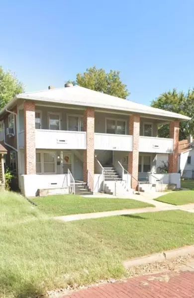 110 N 4th St, Arkansas City, KS 67005