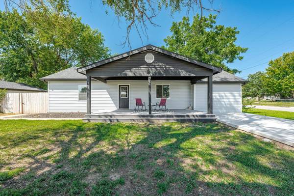 319 N Washington, Sedgwick, KS 67135