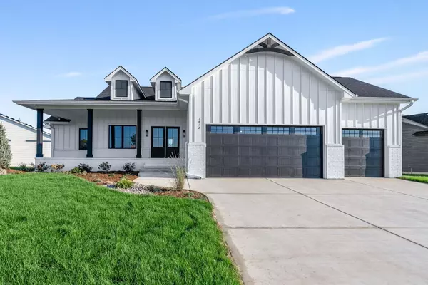 1412 W Cozy Hollow, Goddard, KS 67052