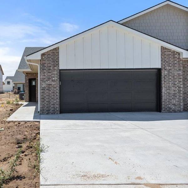 12113 W Fennec St, Maize, KS 67223