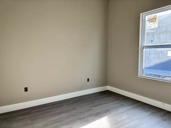 Wichita, KS 67210,2725-2727 Greenleaf Cir.