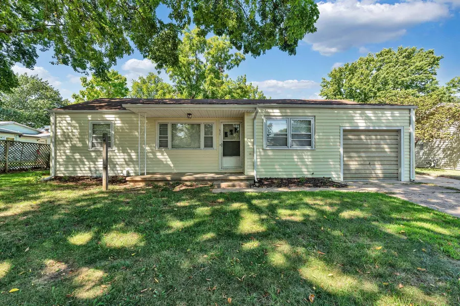 635 Opal St, Maize, KS 67101