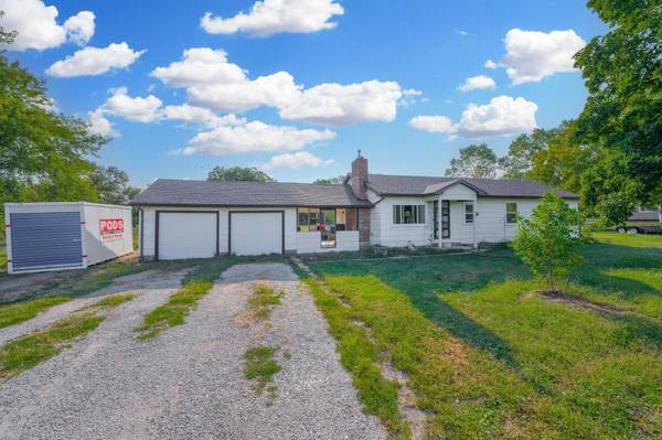 10394 SW Eagle Rd, Augusta, KS 67010