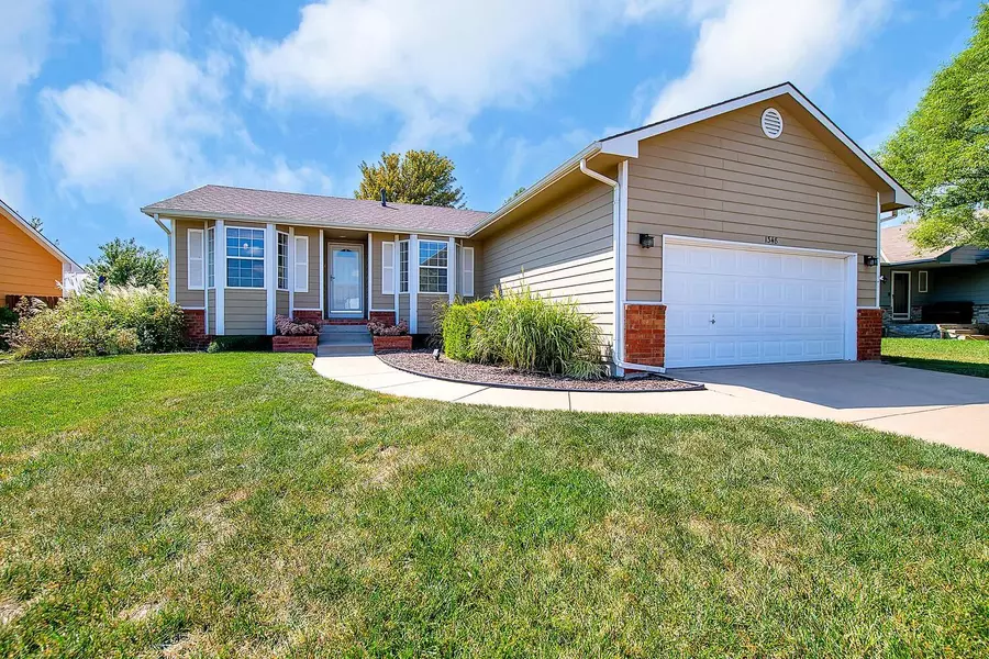 1348 E Village Estates Ct, Park City, KS 67219