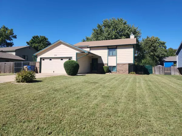 330 W Tomahawk St,  Kechi,  KS 67067