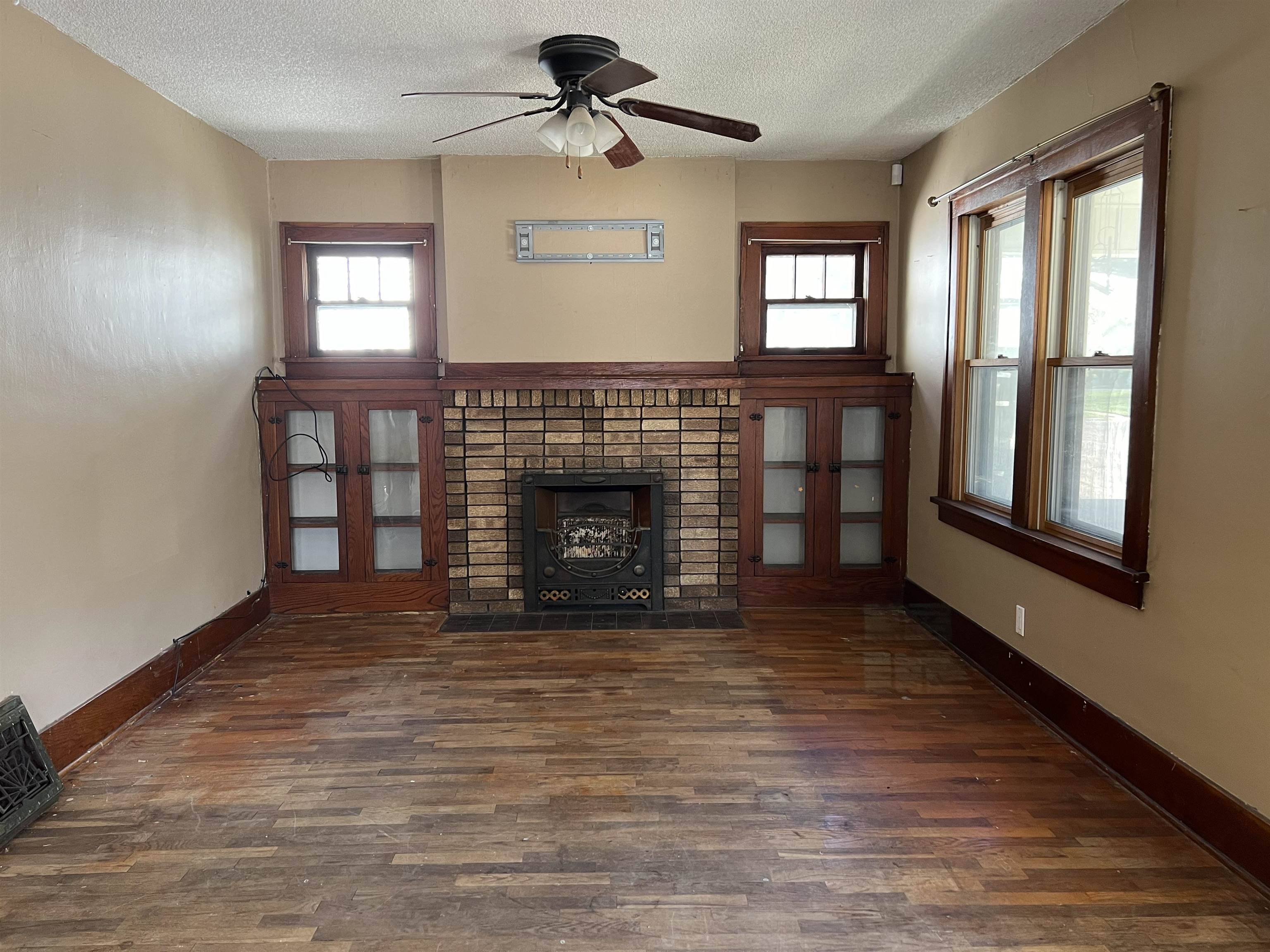Wichita, KS 67211,705 S Hillside Ave