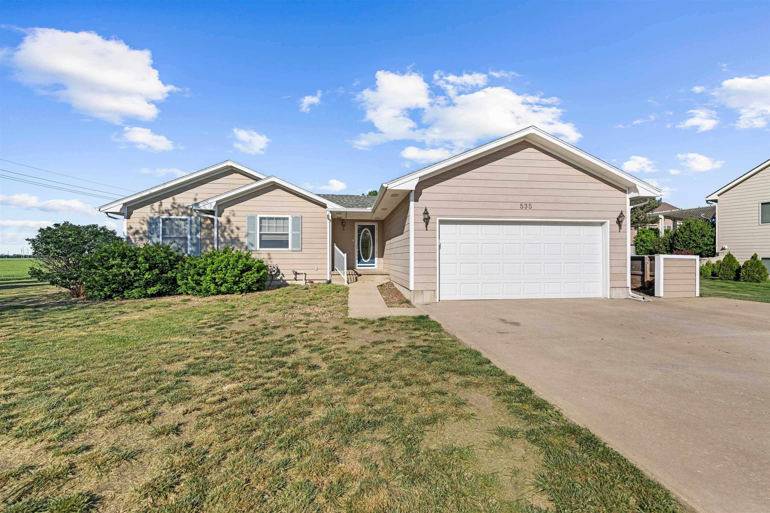 535 Westview Ct, Lindsborg, KS 67456