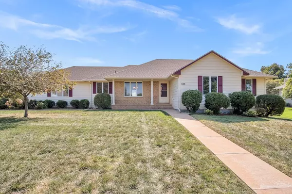 505 Stone Creek Dr., Newton, KS 67114