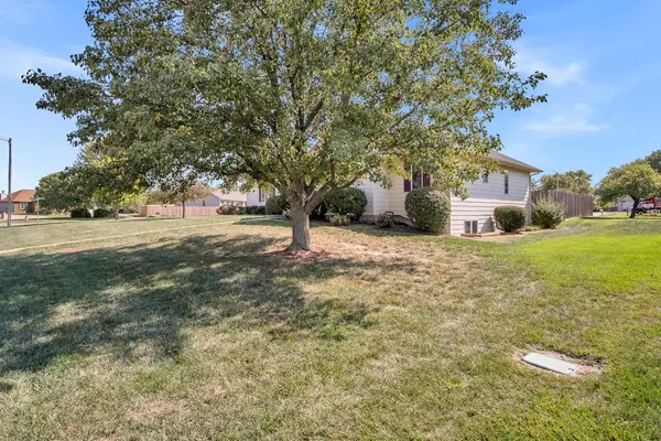 Newton, KS 67114,505 Stone Creek Dr.