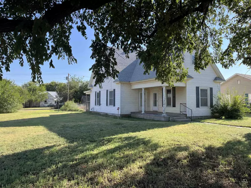 433 W 8th Ave, Ashland, KS 67831