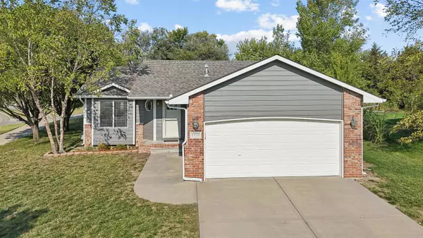 1727 N Juniper Ct,  Andover,  KS 67002