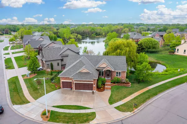 601 N Woodridge St,  Wichita,  KS 67206