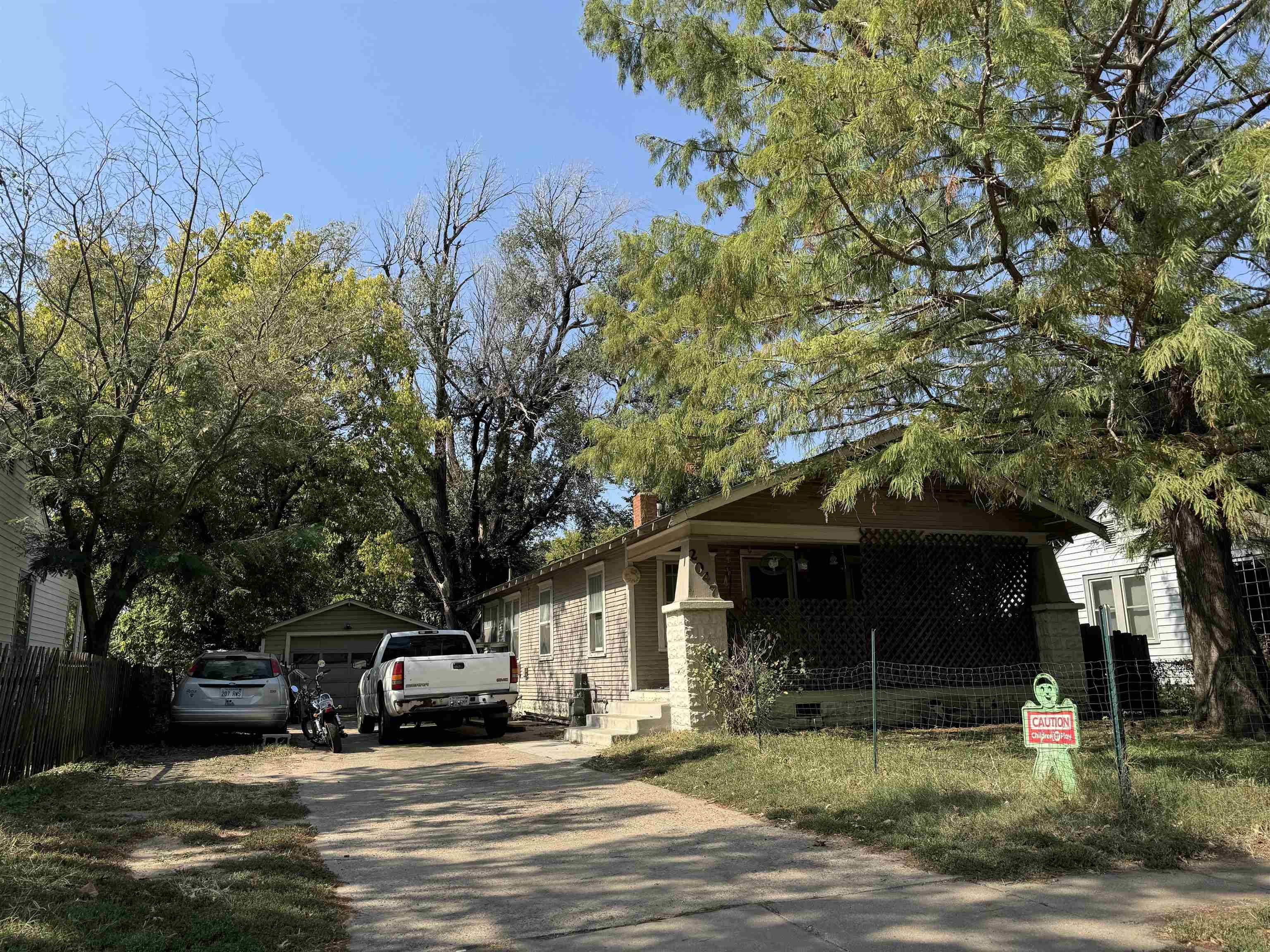2047 S WASHINGTON ST, Wichita, KS 67211