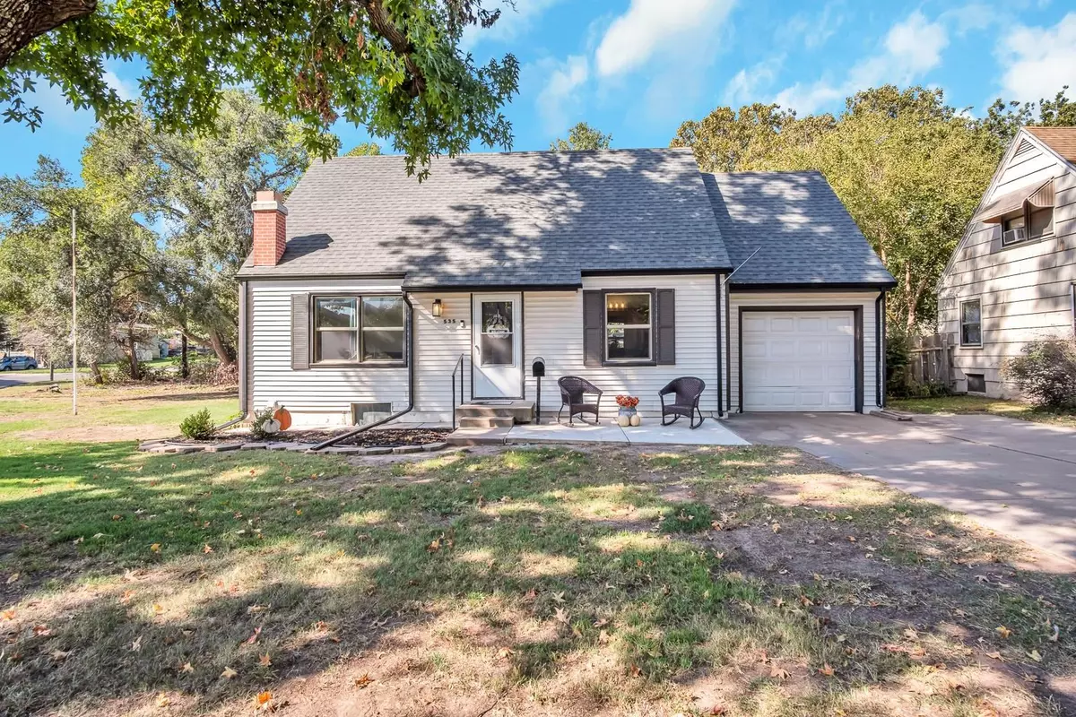 Derby, KS 67037,535 S Lakeview Dr