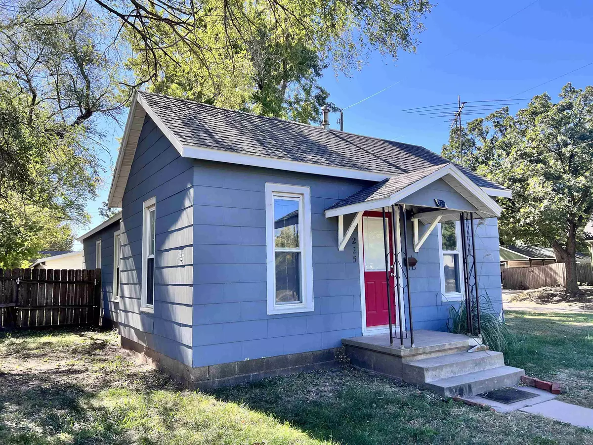 Newton, KS 67114,225 W 12th STREET