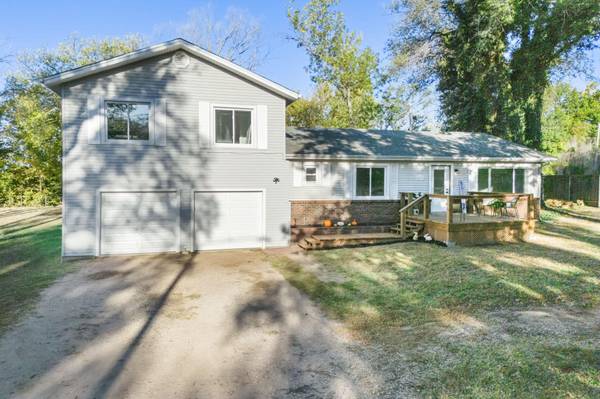 1413 N Milton Ave, Derby, KS 67037