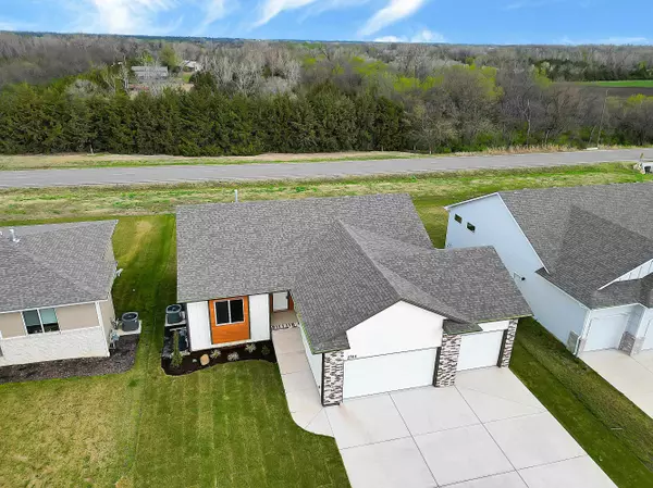 Park City, KS 67219,2744 E Ironstone st