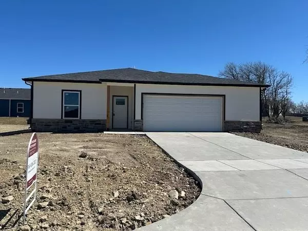 3051 E Highridge Ct, Park City, KS 67219