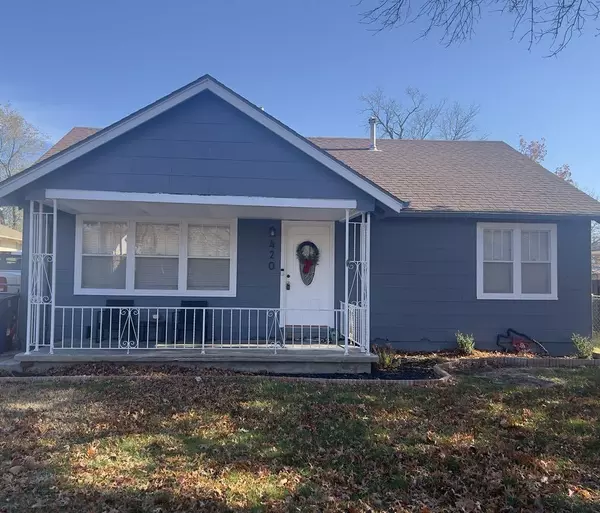 420 Columbus Ave, Newton, KS 67114