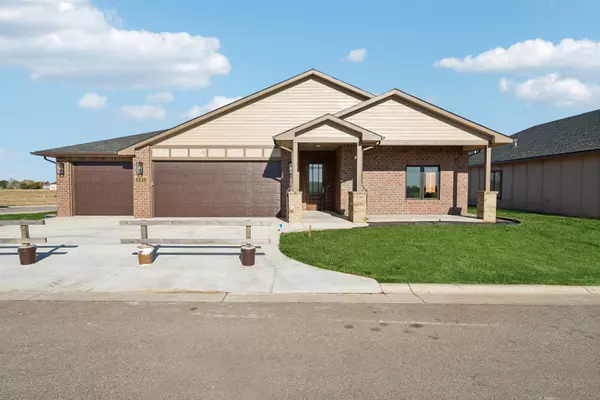 1626 S Dove Place, Goddard, KS 67052