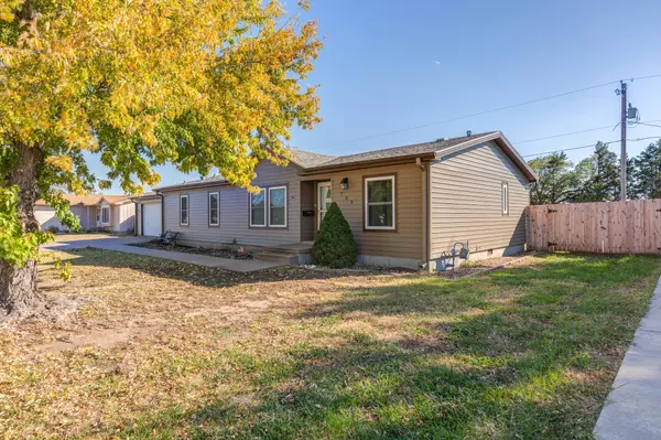 Salina, KS 67401,709 Huehl Cir