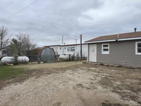 2156 N Weaver Rd, New Cambria, KS 67470