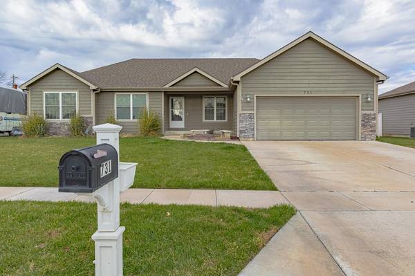 731 Rittgers Ln, Salina, KS 67401-9170