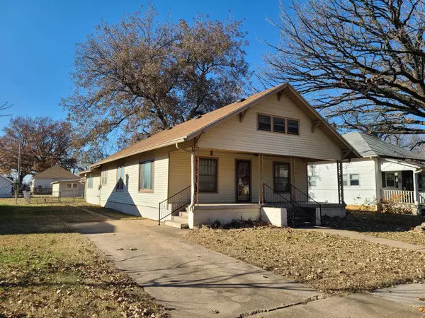 1711 Loomis St,  Winfield,  KS 67156