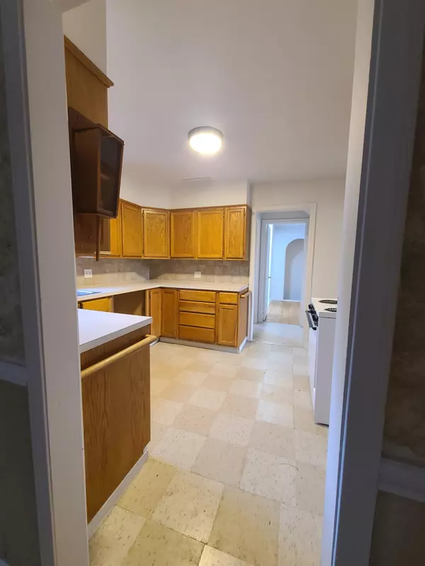 Wichita, KS 67211,2328 E Wilma St