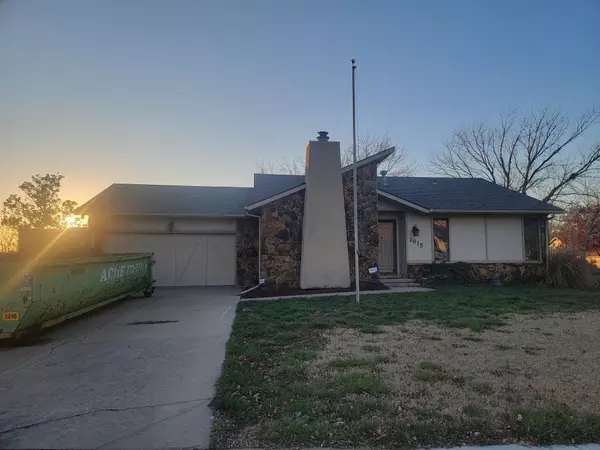 2015 S Lori Ln, Wichita, KS 67207