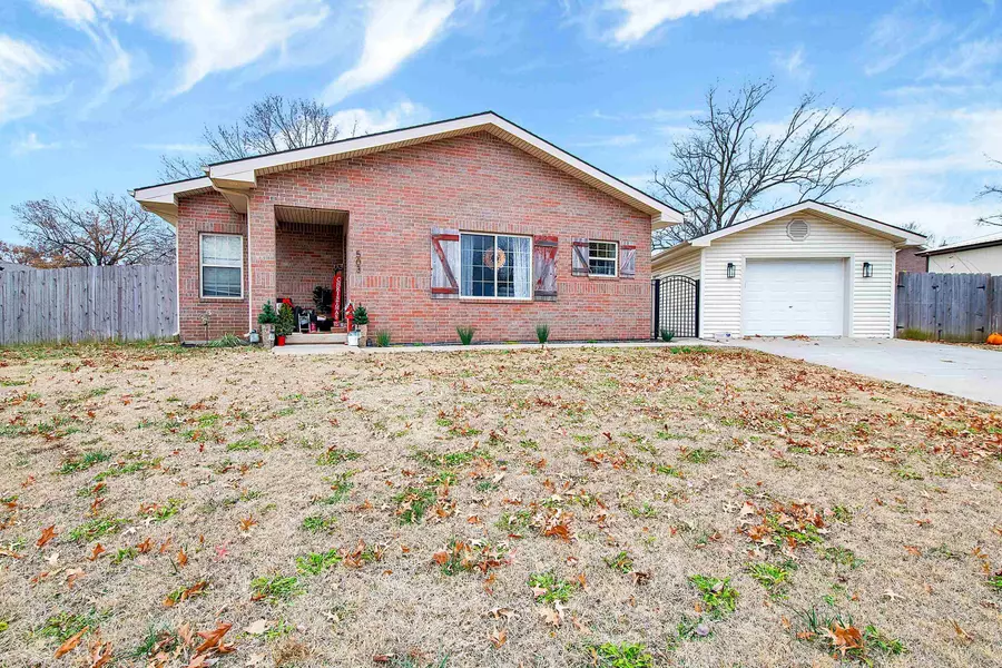 503 E Main, Haven, KS 67543