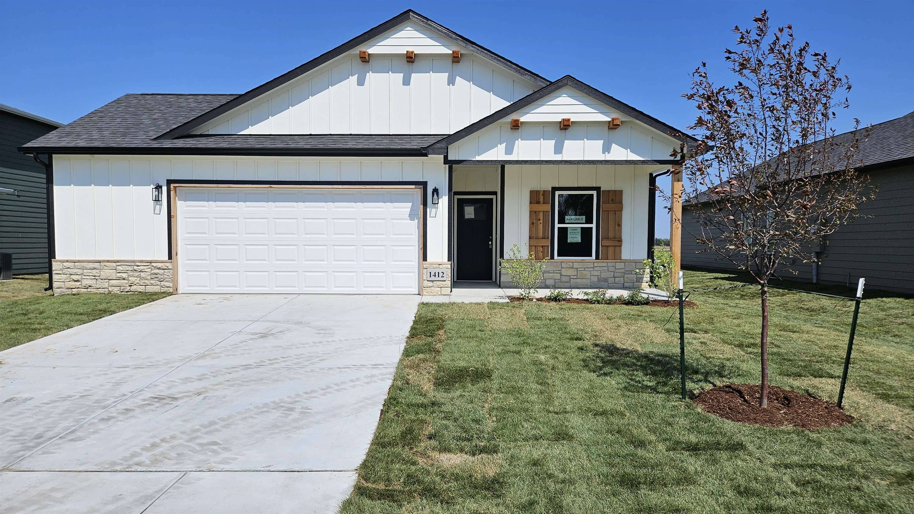 1412 Sedgwick St, Garden Plain, KS 67050