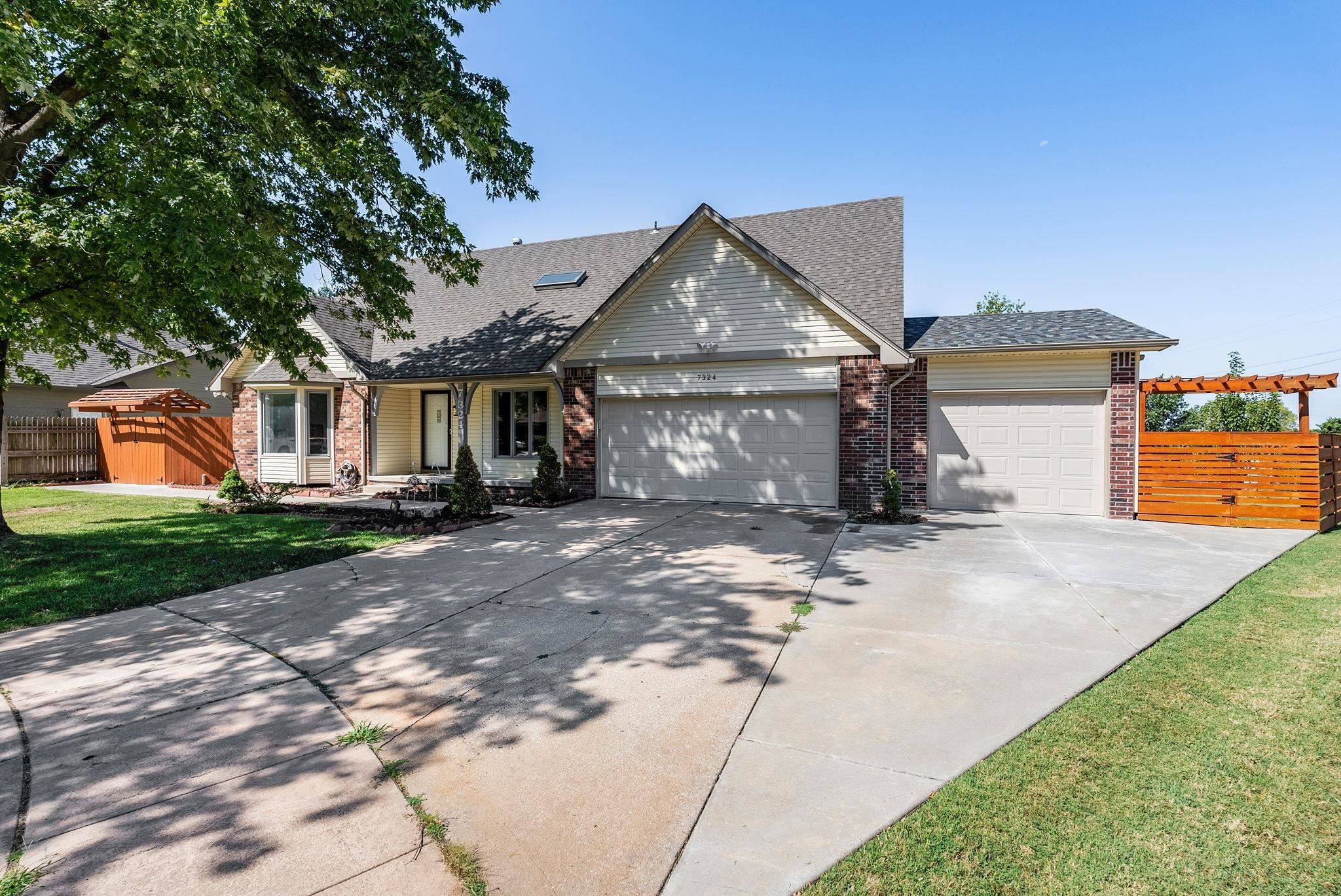 7324 E 24TH CT N, Wichita, KS 67226
