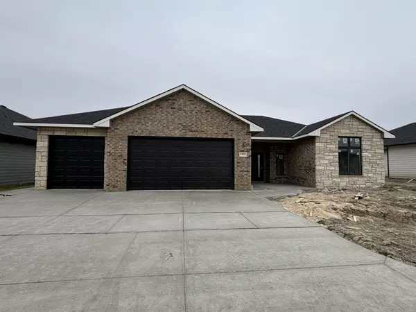 5122 N Lycee,  Bel Aire,  KS 67226