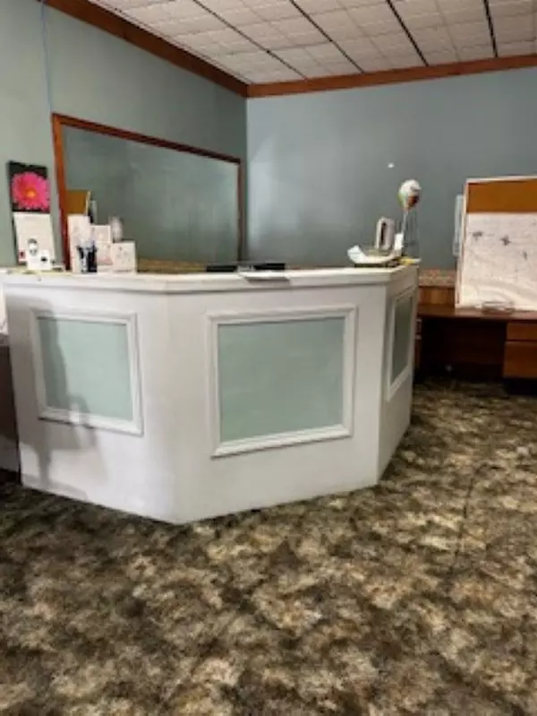 Arkansas City, KS 67005,109 N Summit