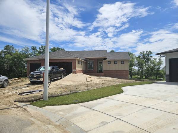 2501 N Emerald Ct, Andover, KS 67002