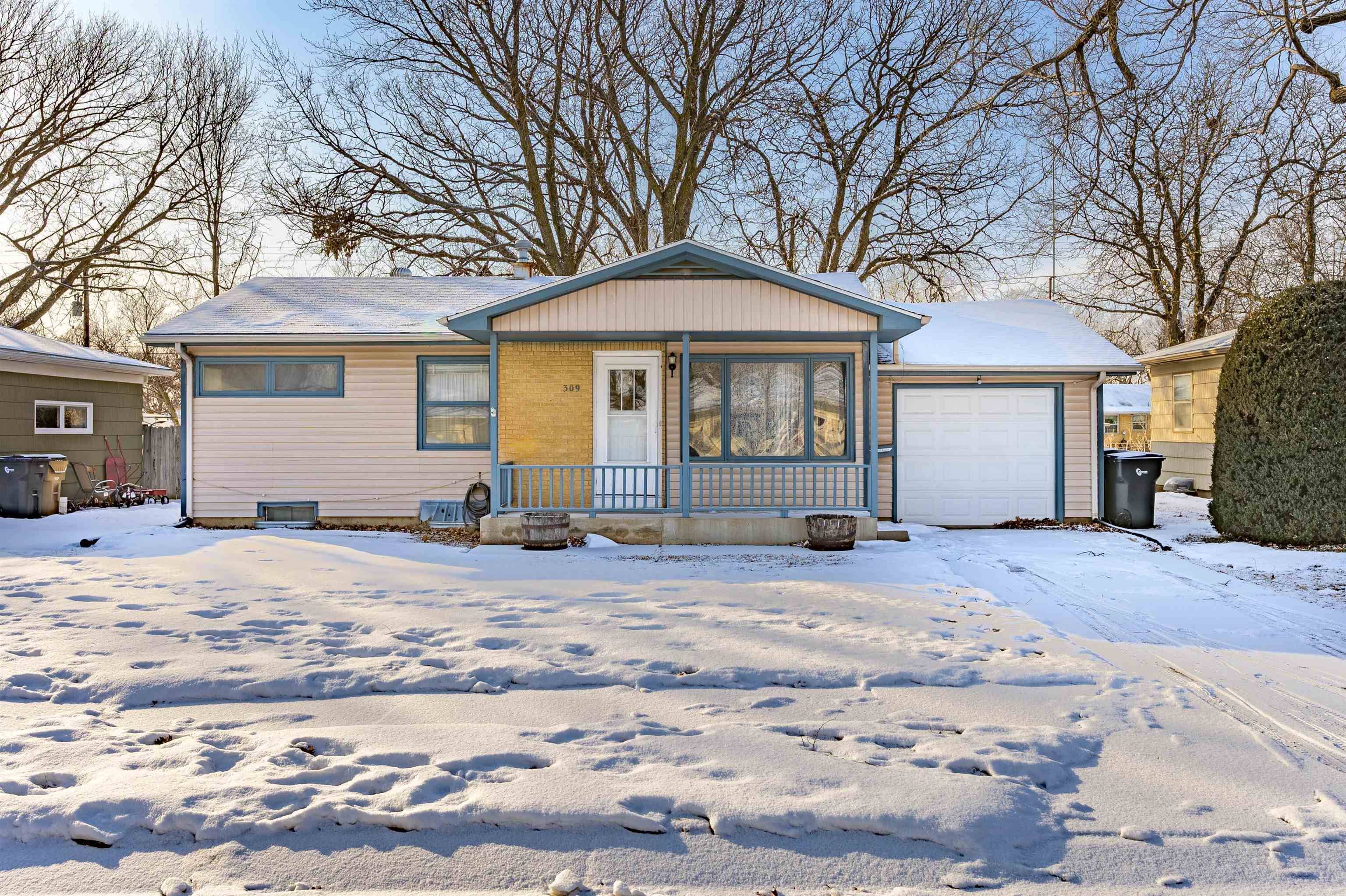 Newton, KS 67114,309 Columbus Ave