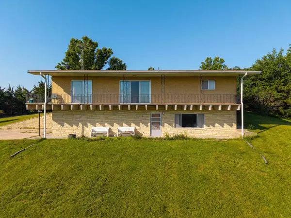 403 3rd St, Cedar Point, KS 66843
