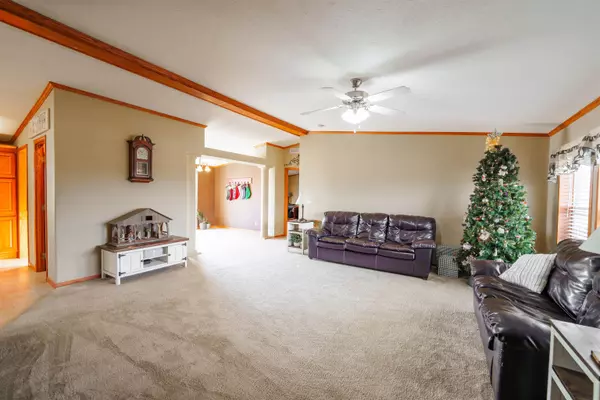 Mcpherson, KS 67460,1606 10th Ave