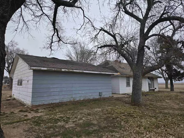 Buhler, KS 67522,5015 N WOODBERRY RD