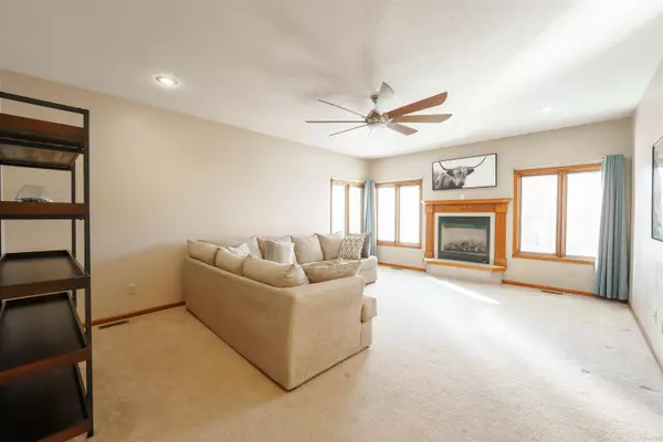 Salina, KS 67401,2308 River Trail Rd