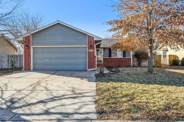 1723 E Summerwood St, Goddard, KS 67052