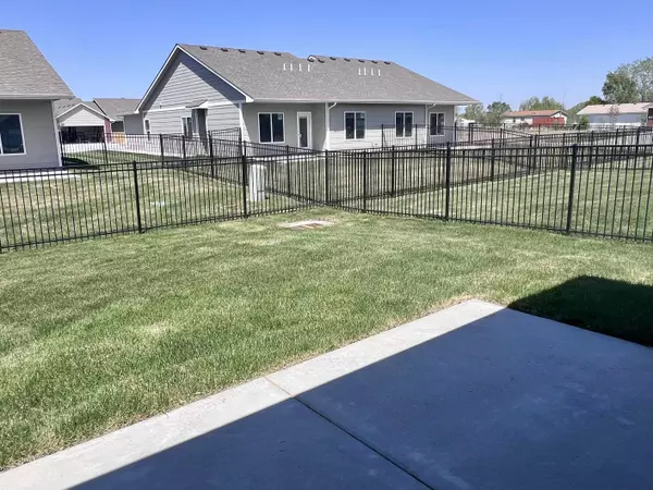 Wichita, KS 67215,3901-03 S Bluelake Ct