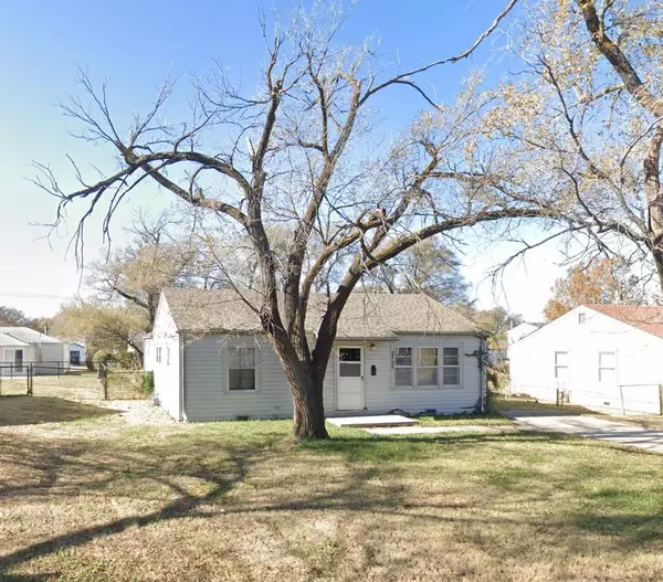 2707 N Volutsia St,  Wichita,  KS 67219