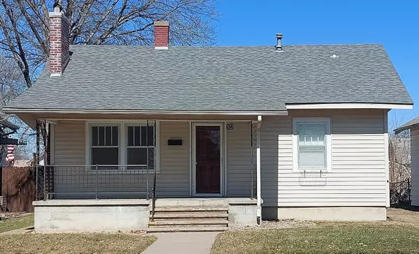 322 W 13th Ave, Hutchinson, KS 67501