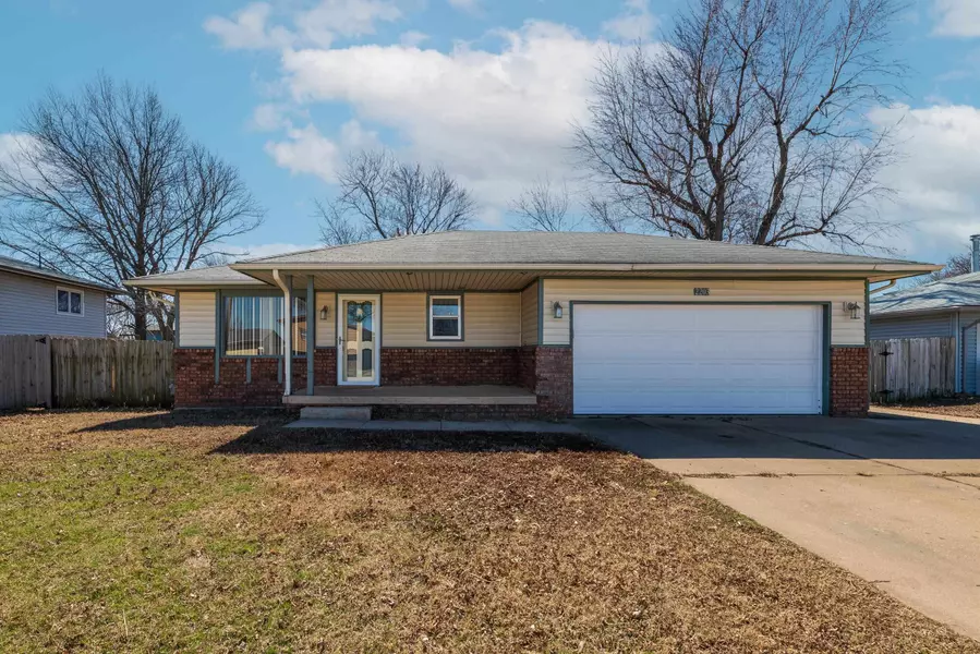 2203 W 46TH ST S, Wichita, KS 67217