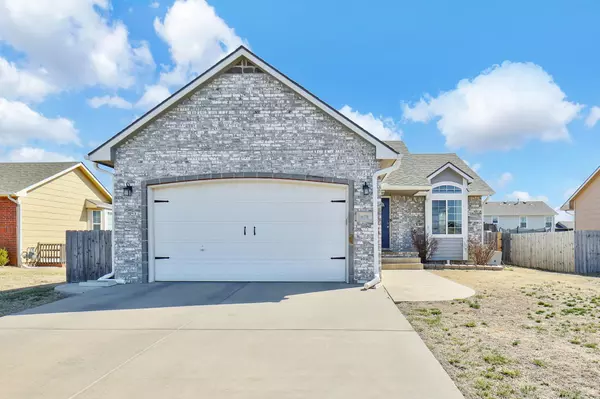 628 E Shade, Andover, KS 67002