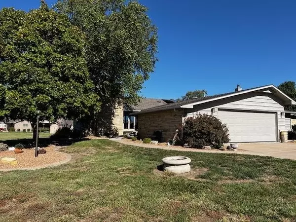 68 E Saint Cloud Pl, Wichita, KS 67230